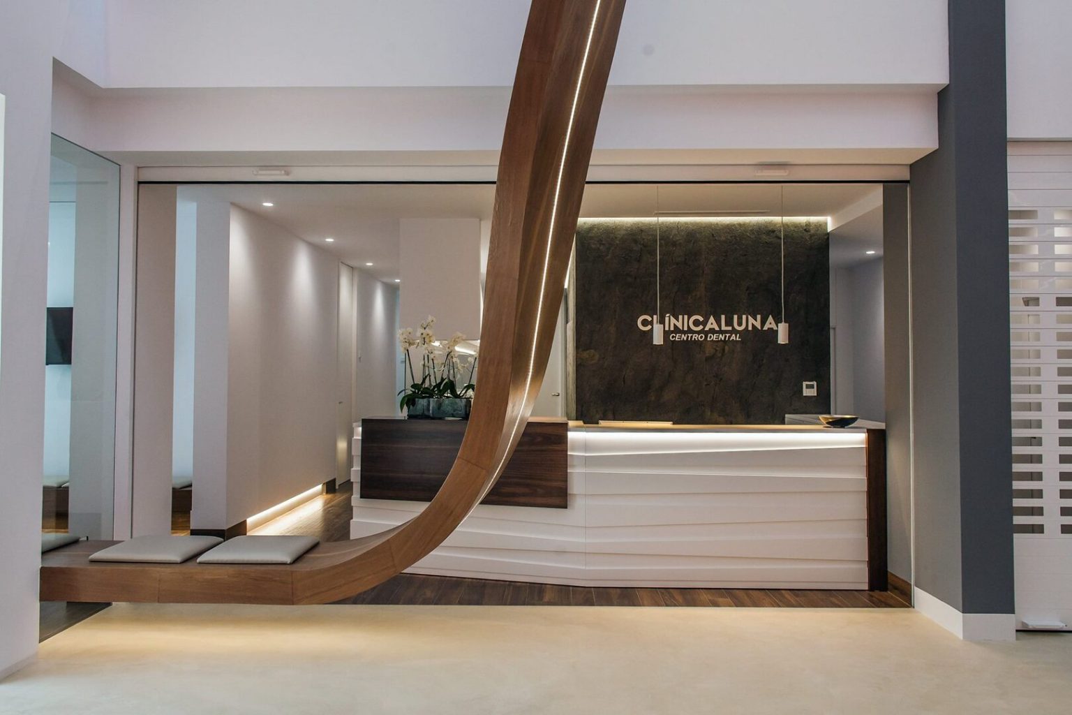 interior-clinica-luna_38215480712_o (2)